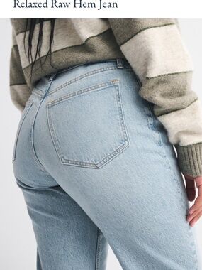 Abercrombie and Fitch 90’s Relaxed Jean High Rise Size 27 (4)